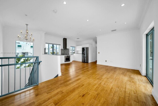1600 Euclid Ave in Miami Beach, FL - Building Photo - Building Photo