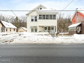 301 S Main St in Gloversville, NY - Building Photo