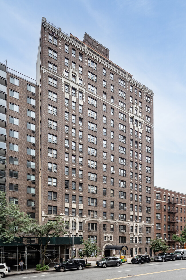 127-131 W 96th St in New York, NY - Building Photo - Building Photo