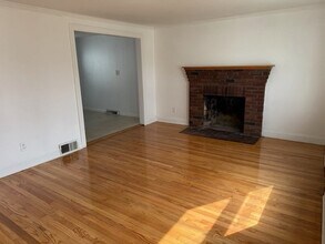 208 Green St in Weymouth, MA - Building Photo - Building Photo