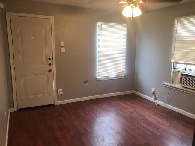 3204 Napoleon St, Unit 3204 in Houston, TX - Building Photo - Building Photo