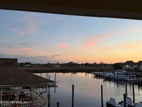 14750 Beach Blvd in Jacksonville, FL - Building Photo - Building Photo