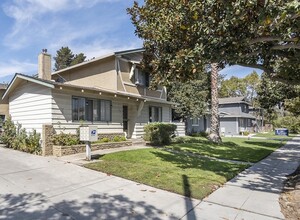 1367 S Wolfe Rd in Sunnyvale, CA - Building Photo - Primary Photo