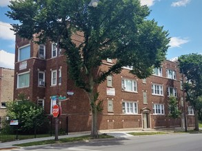 7349 S Lowe Ave in Chicago, IL - Building Photo - Building Photo