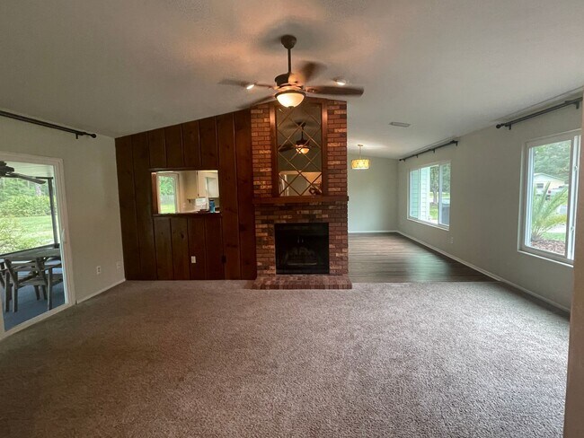 2716 NW 68th Ave in Gainesville, FL - Building Photo - Building Photo