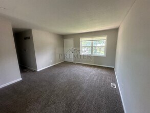 18100 19th St N in Independence, MO - Building Photo - Building Photo