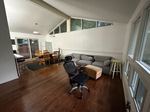 0xxx Commonwealth Blvd in Fairfax, VA - Foto de edificio - Building Photo