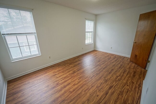 property at 910 Alliegood Ct