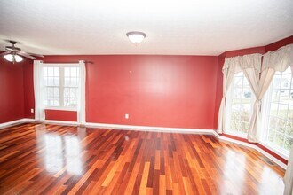 410 Red Maple Dr in Blacksburg, VA - Building Photo - Building Photo