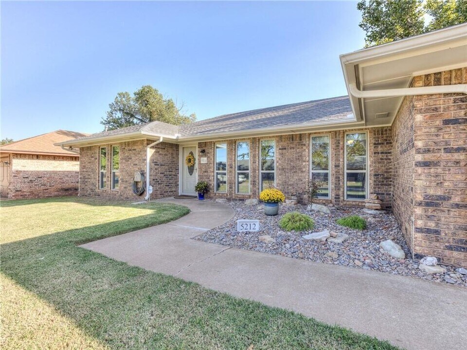 5212 NW 115th St in Oklahoma City, OK - Building Photo
