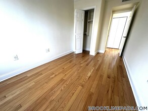 595 VFW Parkway in Boston, MA - Building Photo - Building Photo