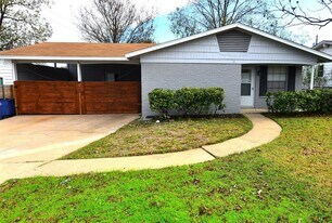 7605 Carriage Dr in Austin, TX - Building Photo