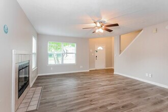 56 Knoll Ln in Brownsburg, IN - Building Photo - Building Photo