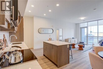 1333 Weber St E in Kitchener, ON - Building Photo - Building Photo