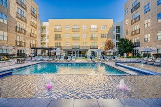 Windsor South Lamar in Austin, TX - Foto de edificio - Building Photo