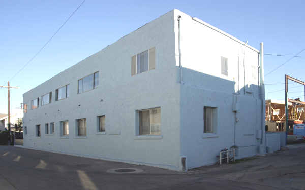 14-16 Wavecrest Ave in Venice, CA - Building Photo