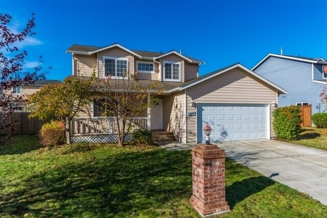 1503 NW Almond Loop in Oak Harbor, WA - Building Photo