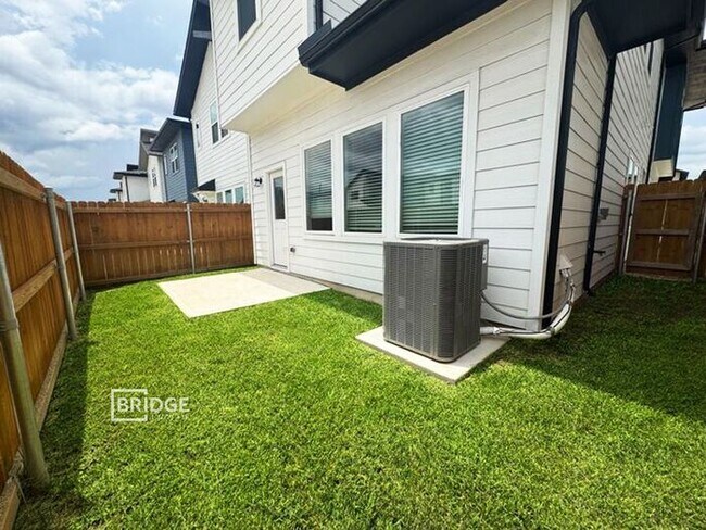 33154 Oak Hts Pl in Magnolia, TX - Building Photo - Building Photo