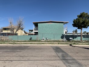 4421 Sunrise Ave in El Paso, TX - Building Photo - Building Photo