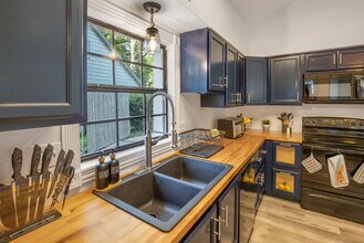 206 St Cloud Dr in Friendswood, TX - Building Photo - Building Photo