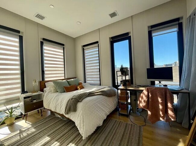 157 W 9th St, Unit 1l