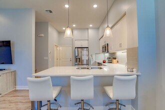 143 Avenida Chapala in San Marcos, CA - Building Photo - Building Photo