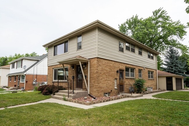 422 Gascoigne Dr