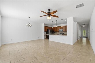 954 E Broadway St in Oviedo, FL - Building Photo - Building Photo