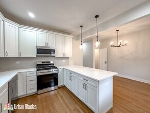 3711 N Troy St in Chicago, IL - Building Photo - Building Photo