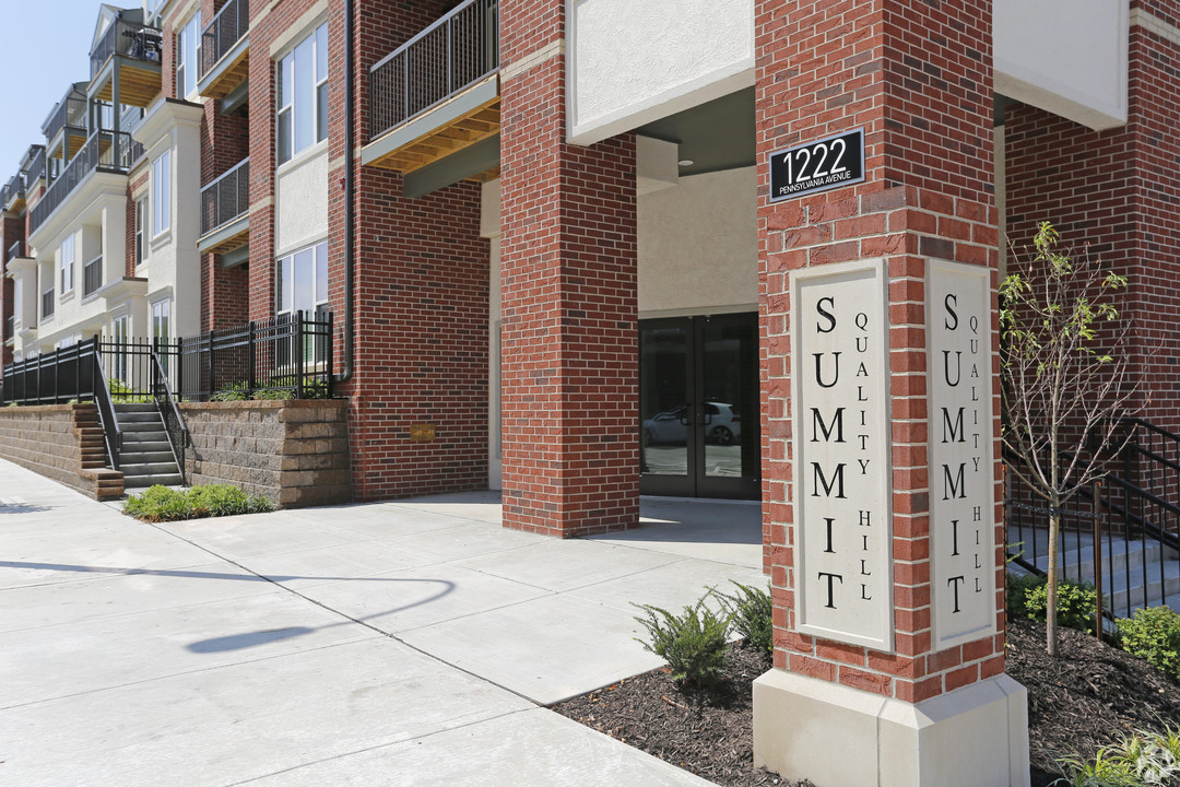 Summit on Quality Hill in Kansas City, MO - Building Photo