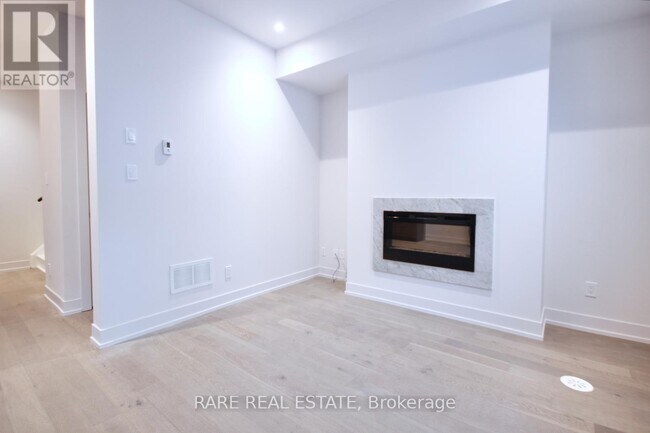 54-TH254 Curzon St in Toronto, ON - Building Photo - Building Photo
