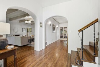 566 E Crescent Dr in Palo Alto, CA - Building Photo - Building Photo