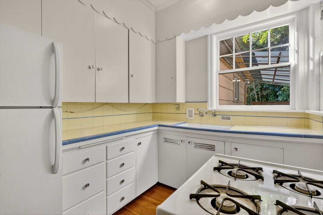 713 SE 27th Ave in Portland, OR - Building Photo