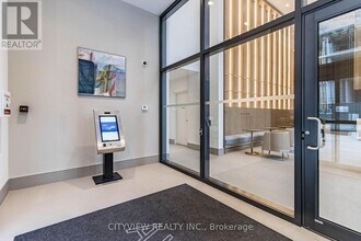 4130 Parkside Village Dr in Mississauga, ON - Building Photo - Building Photo