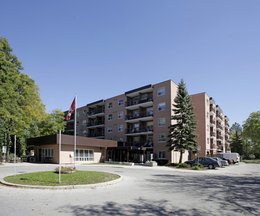 Armstong Terrace in Halton Hills, ON - Building Photo