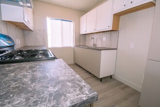 16743 Barbee St in Fontana, CA - Building Photo - Building Photo