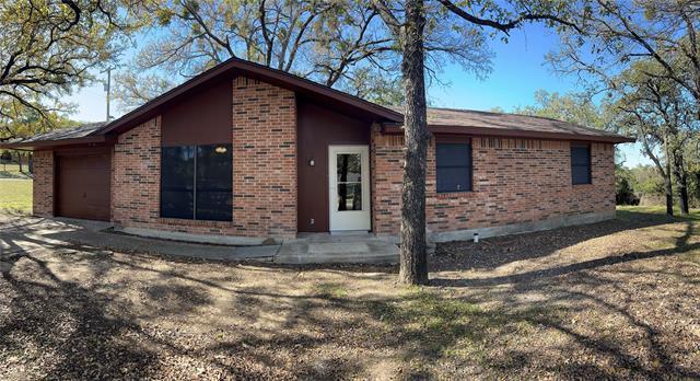 301 Walnut Ave in Azle, TX - Building Photo