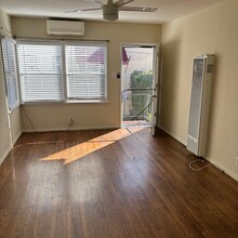 2030 E Washington Blvd, Unit 2030 E Washington Blvd Pasadena Ca 91104 in Pasadena, CA - Foto de edificio - Building Photo