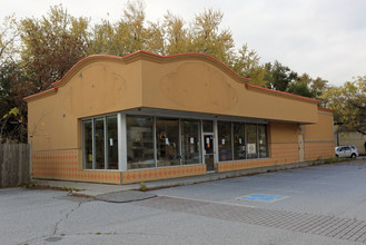 181 Sheppard Ave E in Toronto, ON - Building Photo - Building Photo