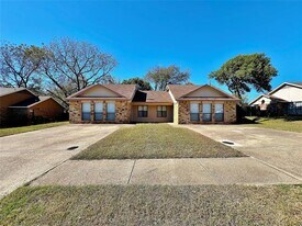 717 Hillcrest Ct in Cedar Hill, TX - Building Photo
