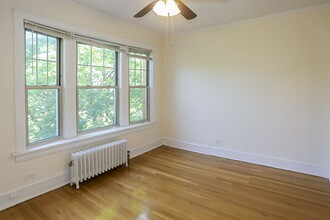 1609 W Berteau Ave, Unit 1607-3 in Chicago, IL - Building Photo - Building Photo