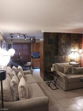 4250 SW 67th Ave-Unit -Apt 25A in Miami, FL - Building Photo - Building Photo
