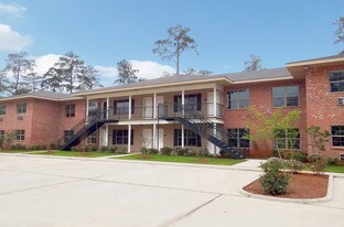 Pine Highland West Apartments