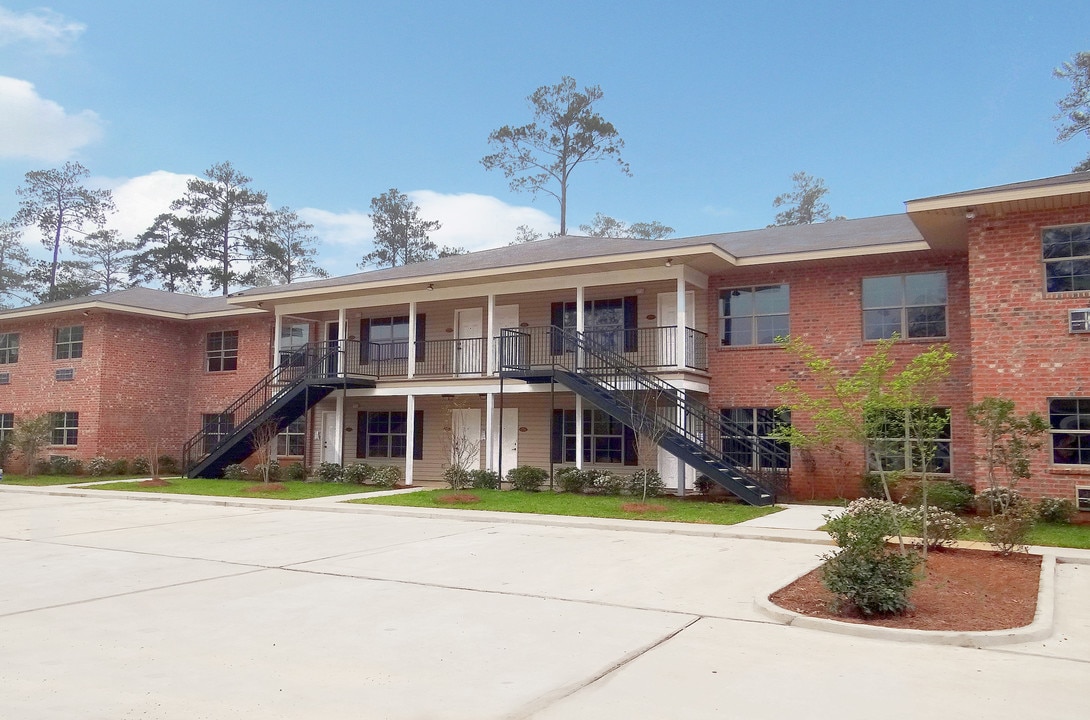 Pine Highland West Apartments in Pineville, LA - Building Photo