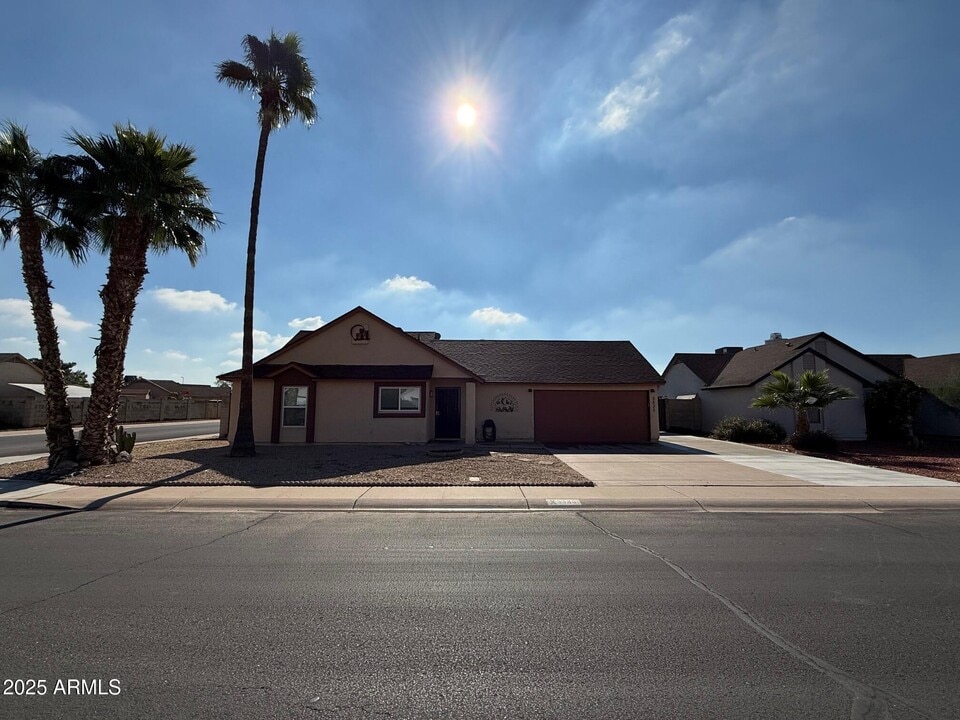 5535 W Willow Ave in Glendale, AZ - Building Photo