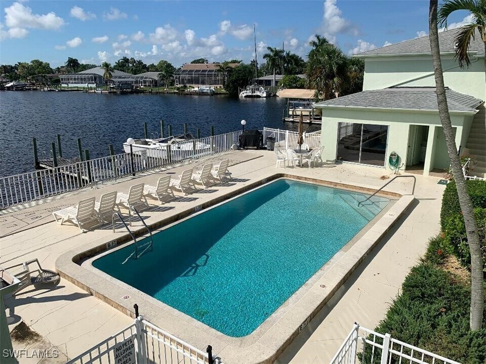 1714 Bikini Ct in Cape Coral, FL - Building Photo