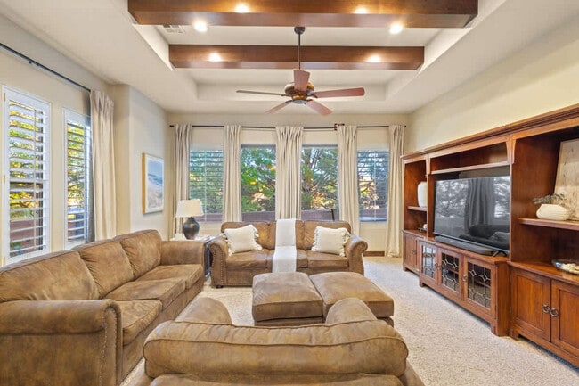 property at 1922 N Pebble Beach Dr