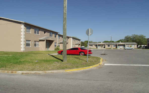 Kissimmee Court Apartments in Kissimmee, FL - Building Photo