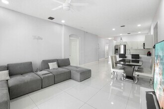 4812 NW 19th St in Coconut Creek, FL - Building Photo - Building Photo