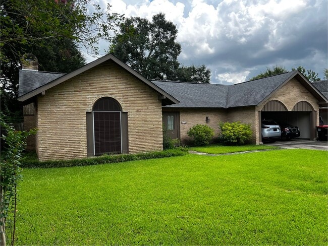 112 Mountainside Dr